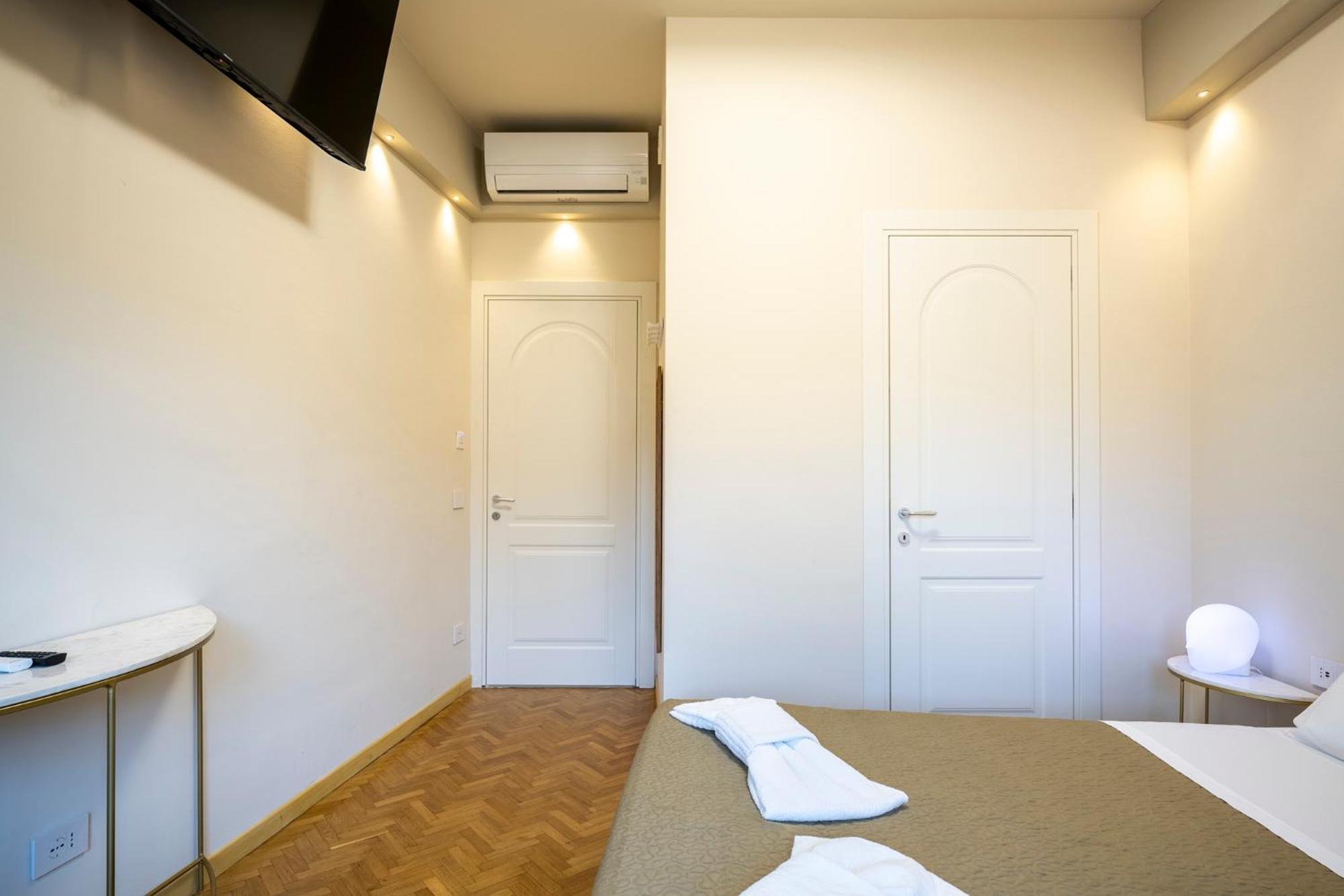 Duomo - Camere Matrimoniali Con Bagno Privato Флоренция Экстерьер фото
